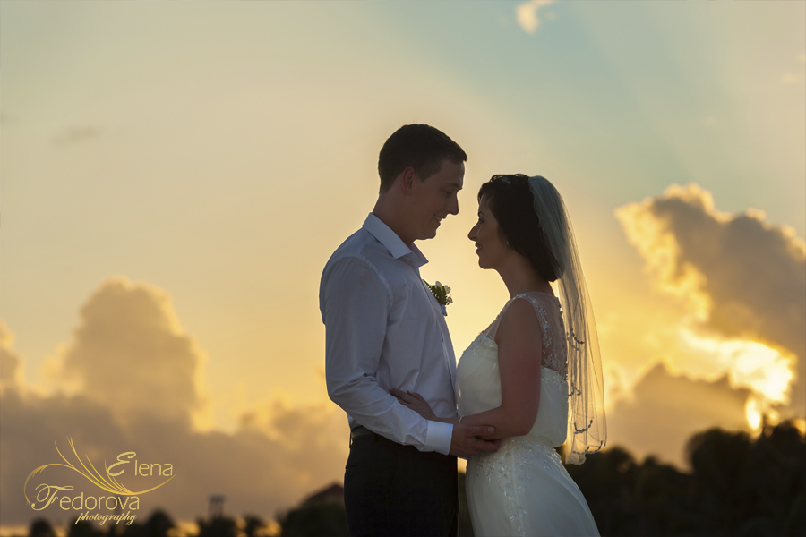 sunset cancun wedding photographer