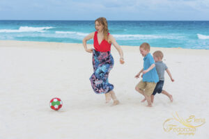 beach football in cancun photos