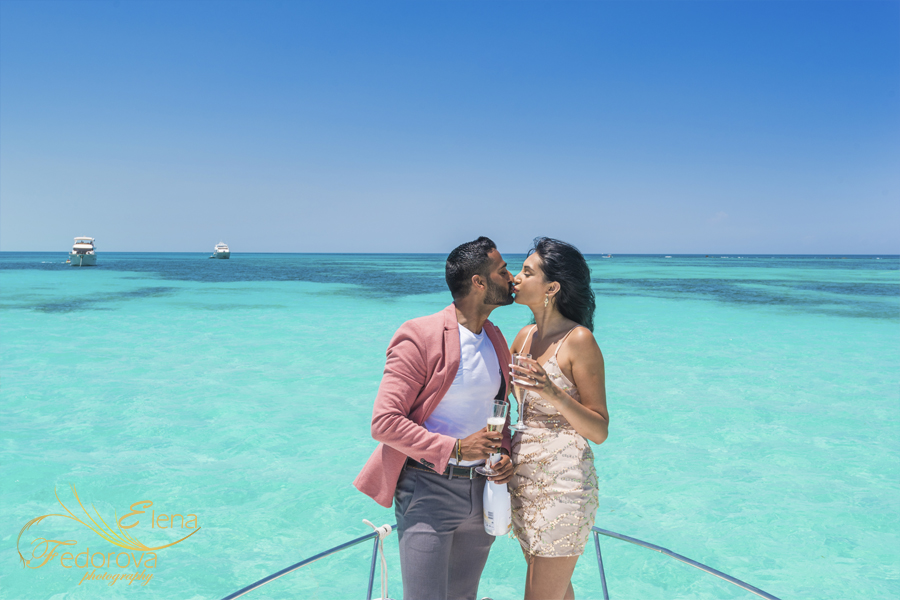 proposal in Cancun yacht