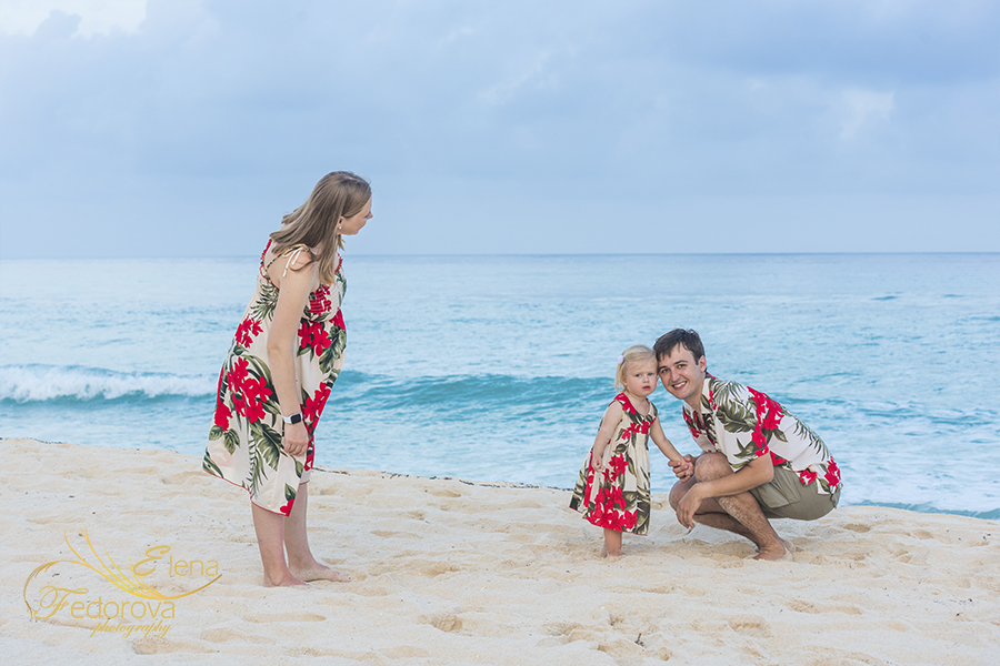 beach portraits family Cancun