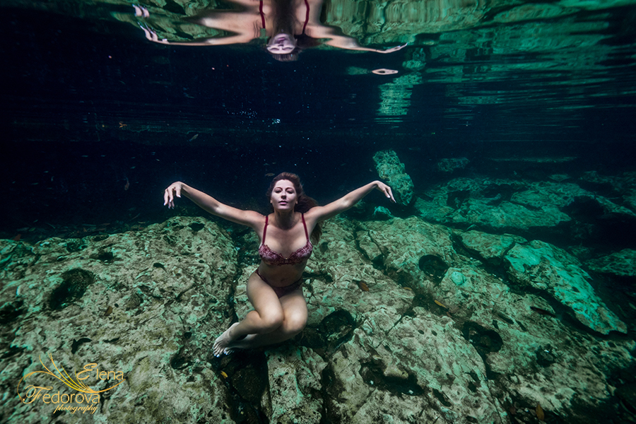 boudoir images underwater