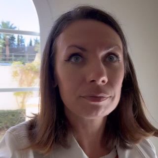 New post is all about apartment hunting in the Costa del Sol (Málaga area). Since we’d been planning our move to Spain for a long time and doing tons of research we already knew that finding a long-term rental wouldn’t be easy. After months of searching on Idealista, we finally decided to work with a relocation agent. Sabine from Move to Málaga @movetomalaga was incredibly helpful. After several days of viewings, we finally secured our apartment.
For anyone planning to move to Spain, remember: a long-term rental contract is essential for getting your empadronamiento and TIE card, both required for most visa holders. It’s a process, but with the right help, it’s doable. #movetospain #malaga #spain