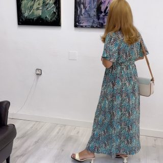 Spent the evening at the opening of a contemporary art exhibition at Fusion Málaga Art Gallery. @thefusionartgallery 
One of the things I enjoy most about contemporary art is that it invites interpretation rather than giving answers. Every piece tells a different story depending on who’s looking at it.
A lovely evening filled with creativity, conversation, and plenty of inspiration. #spain #malaga #artexhibitions #art #travel