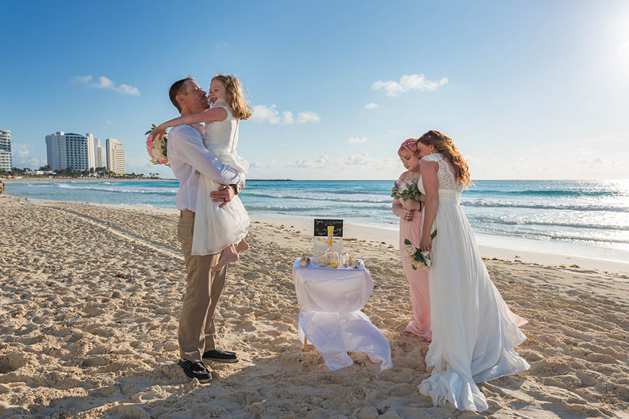family-on-the-beach-in-cancun