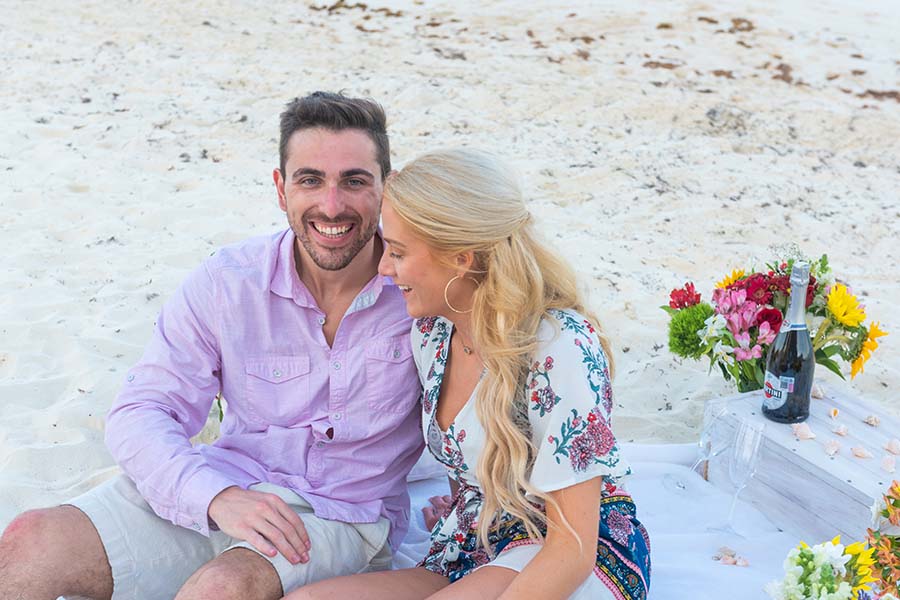 picnic-on-beach-celebration-cancun